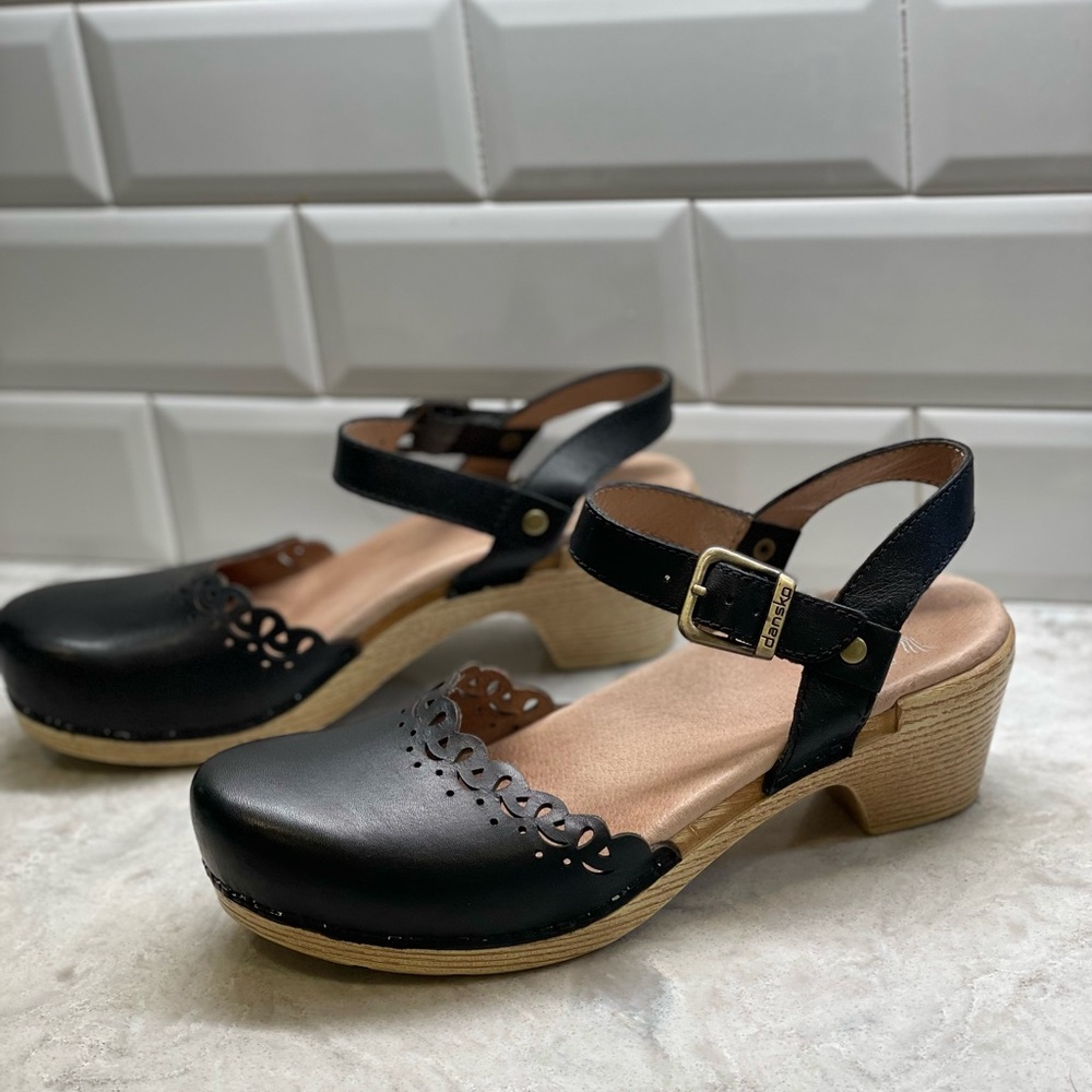 Dansko Mary Jane shoes black